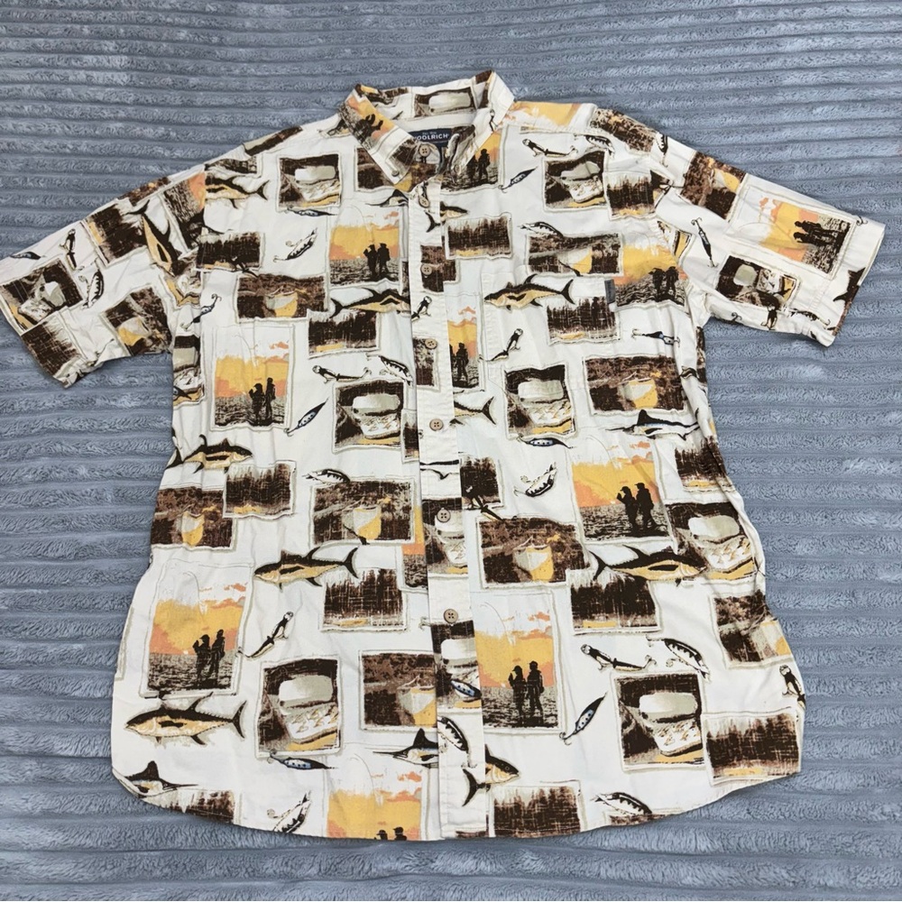 WOOLRICH SHORT SLEEVE BUTTON FRONT SHIRT Men's Size XLarge ‎ IVORY FISH PRINT